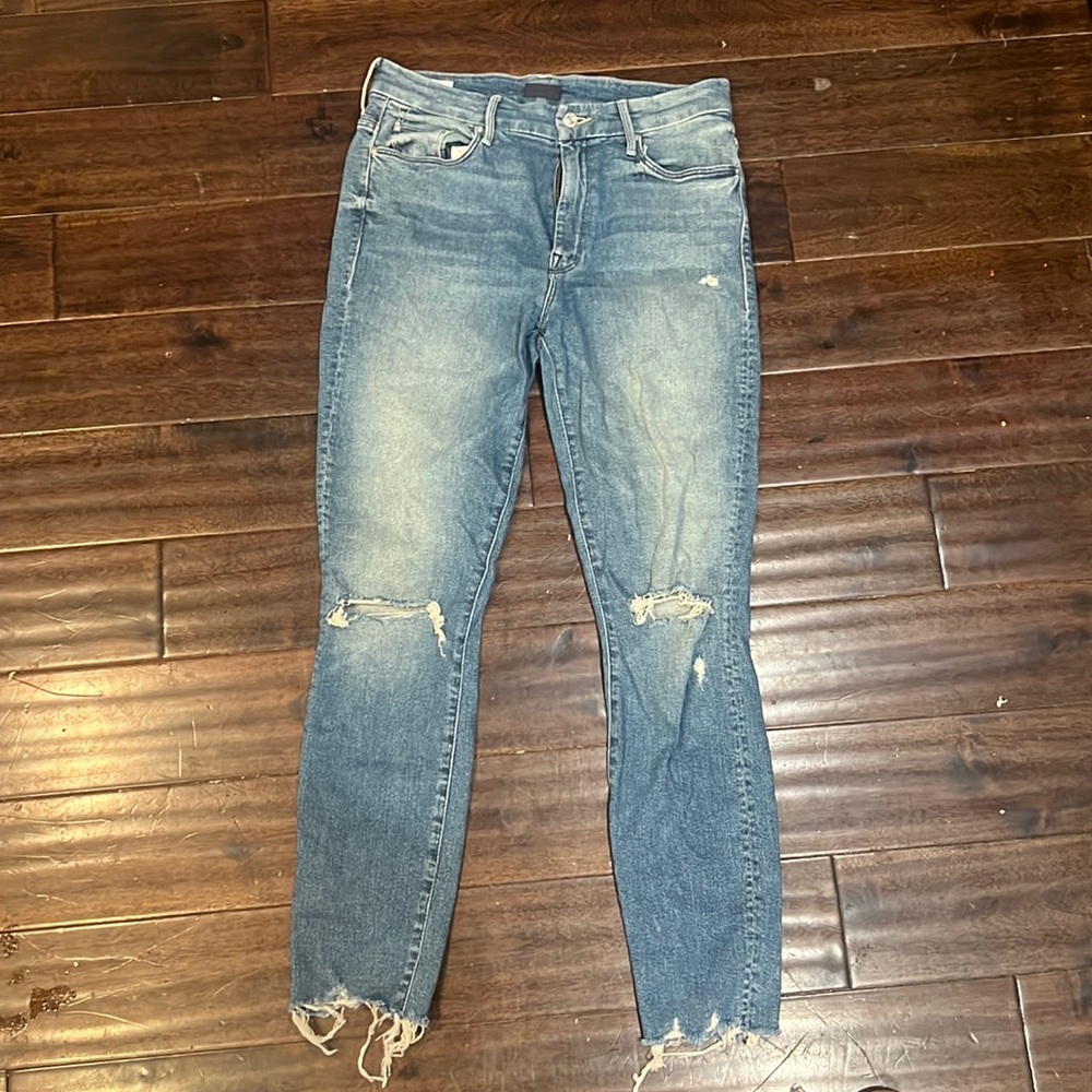 Mother High Waisted Looker Ankle Fray Size 29 wash- Learning